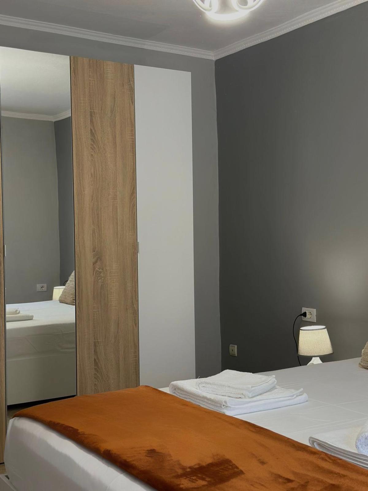 Oxhaku Appartement Tirana